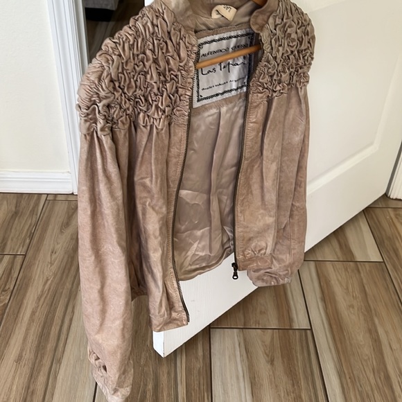 Pink metallic ruffled leather jacket - Picture 2 of 4